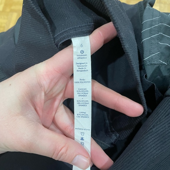 Rare lululemon jacket size 6 - Picture 5 of 5